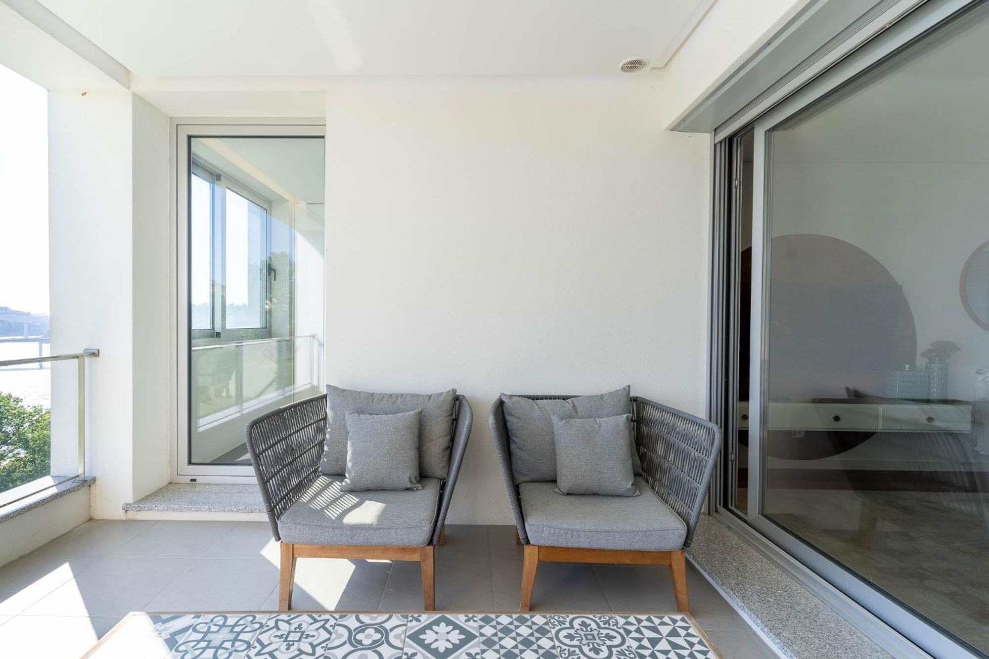 Porto & Douro Vista Apartments By Inviting Valbom  Екстериор снимка